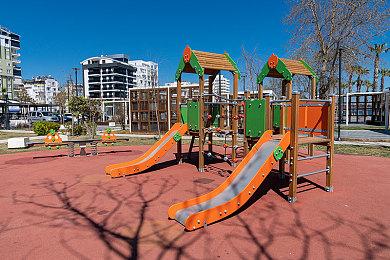 《最终幻想16》实机演示 展示游戏战斗和探索场景